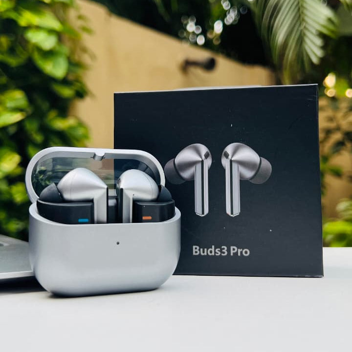 Buds3-Pro-and-Ultra-7-in-1-smart-watch-deal